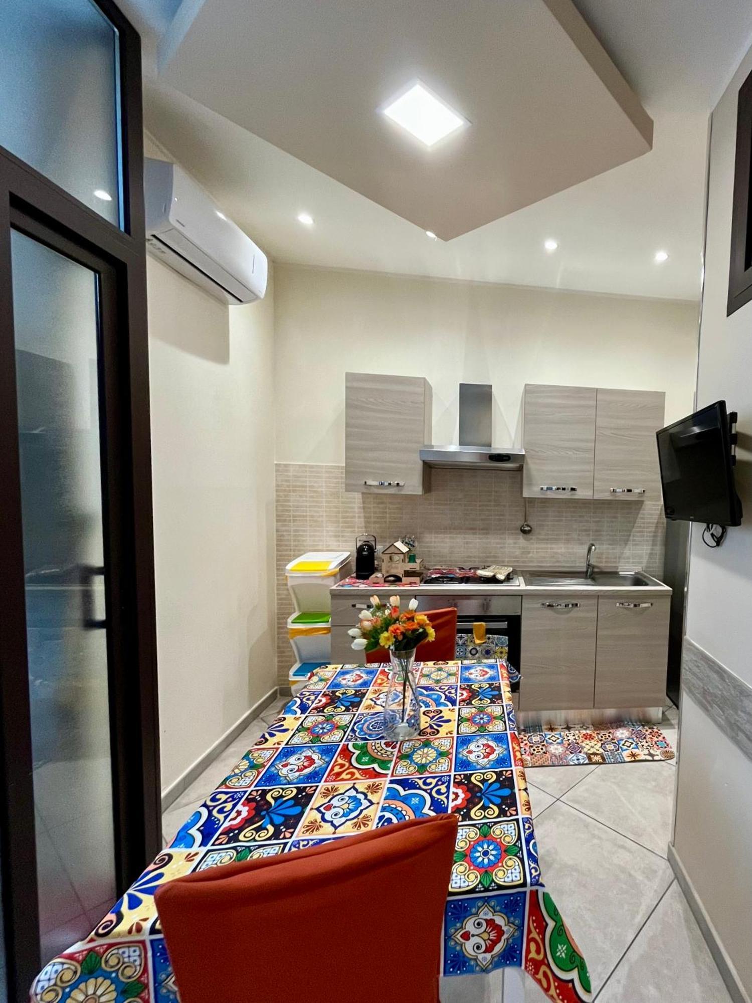 Casa Ferdinandea Apartment คาตาเนีย ภายนอก รูปภาพ