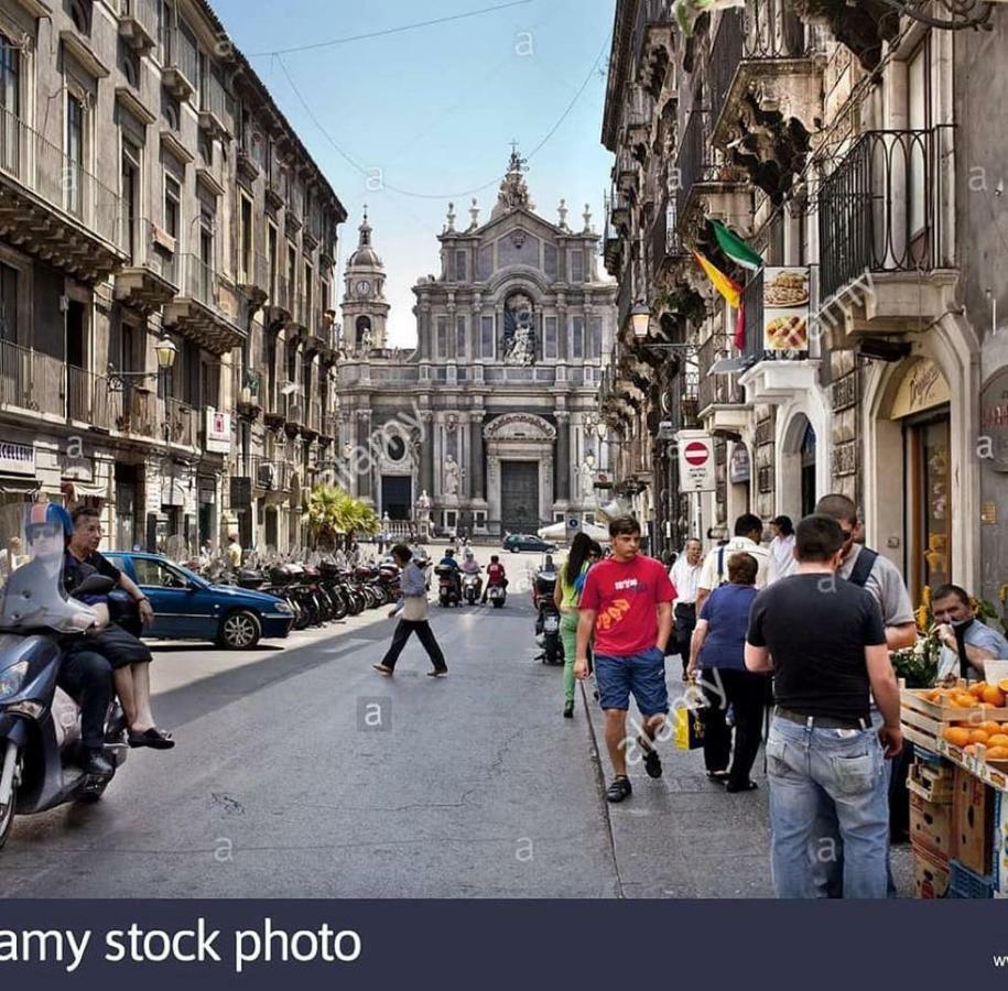 Casa Ferdinandea Apartment คาตาเนีย ภายนอก รูปภาพ